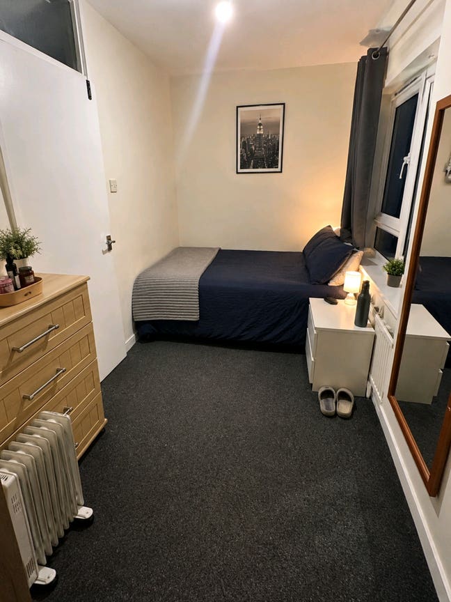 Room For Rent Main Photo