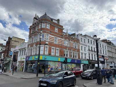 Student friendly whole 2 bed next to tube station Main Photo