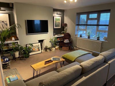 Double Room Available in Friendly 2-Bed Flat Main Photo