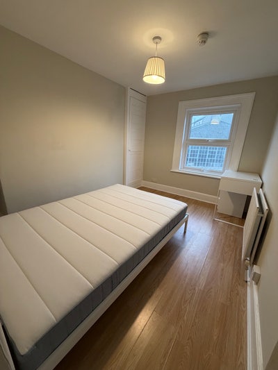 Newly Decorated Double Room Available – &pound;675pcm Main Photo