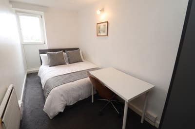 Holloway Calling 📞Double Room Avaialbe!  Main Photo