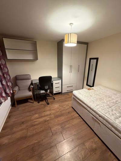 ** Double Rooms Available in Hillingdon ** Main Photo