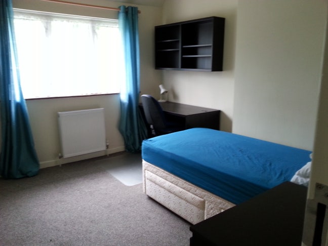 Single room in student house Main Photo