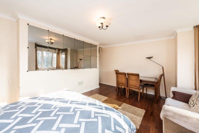 Stunning Double Room in Belsize Park/Balcony Main Photo