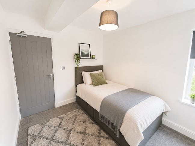 Stylish Furnished Rooms to Let – Westfield Lane, Main Photo