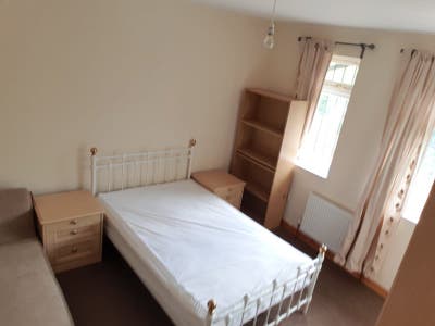 One spacious double ensuite &pound;795pm, incl all bills Main Photo