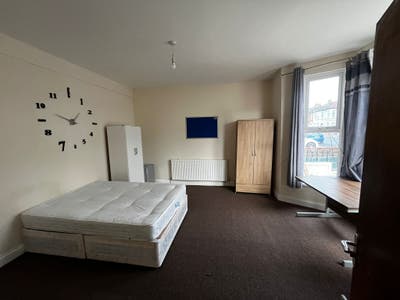 🌟 Spacious Double Room Available | IG3 |🌟 Main Photo