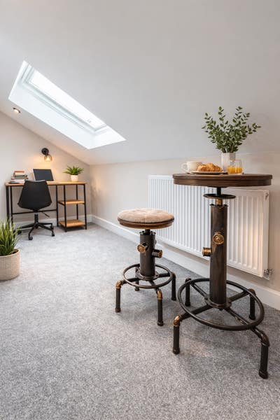 Large Studio Room Available! NG4🔥 Main Photo