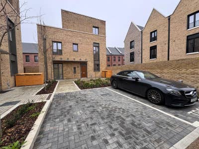 Brand New Detached 3-Bedroom House – Greenwich SE1 Main Photo