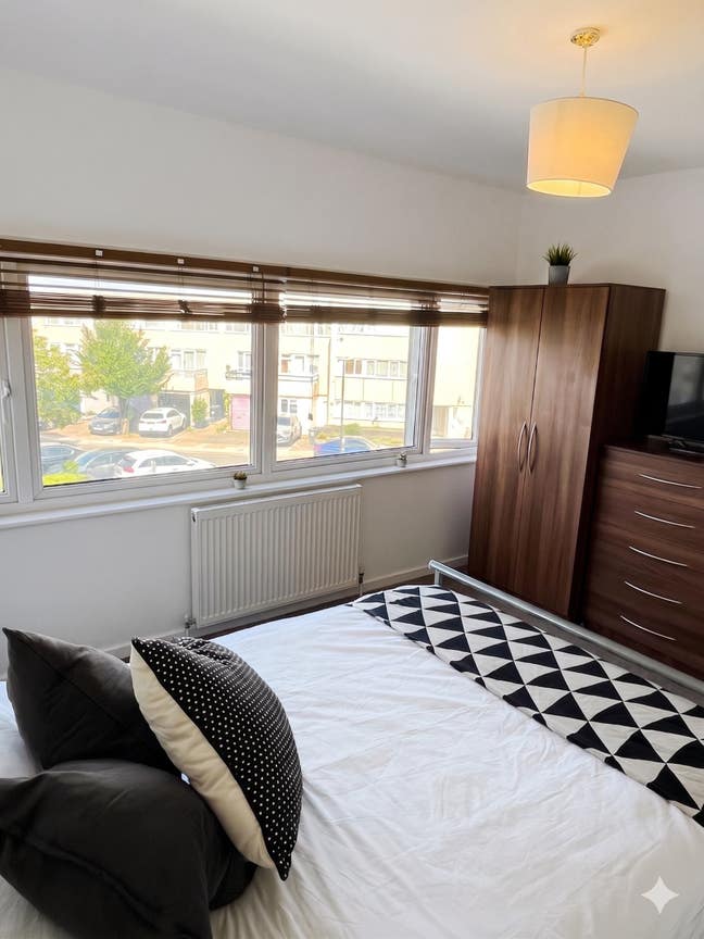 1 Min to TRAM🚊​ Fresh Room + Reposit Available💸✨ Main Photo