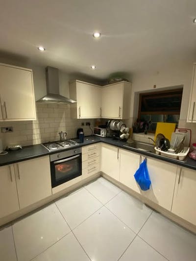 Single Room in East Ham Main Photo