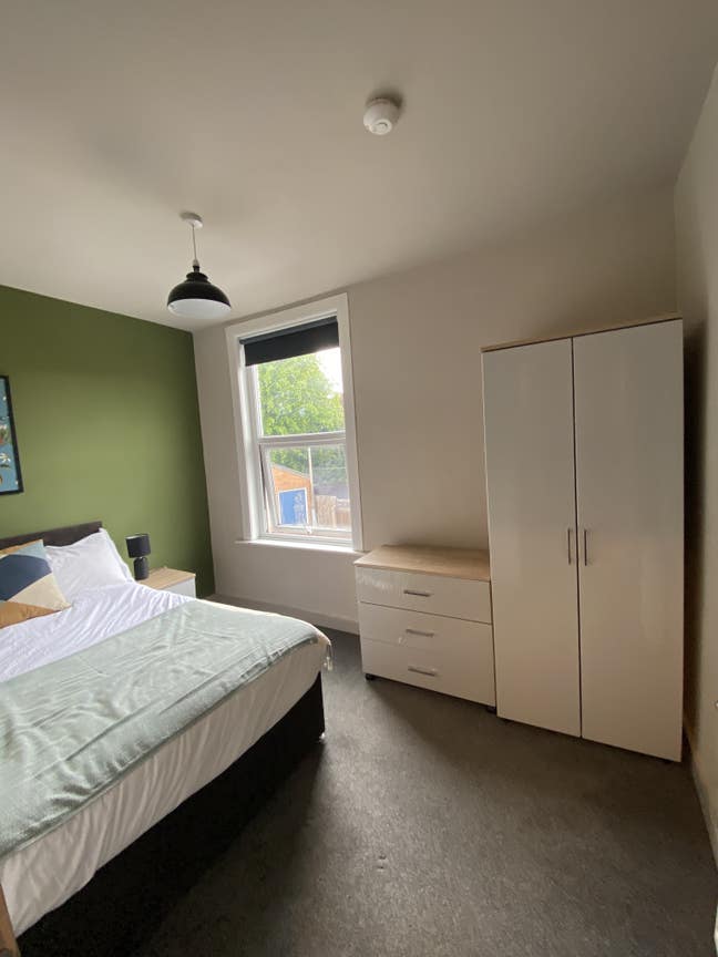 Beeston NG9 Double Room in Houseshare Main Photo
