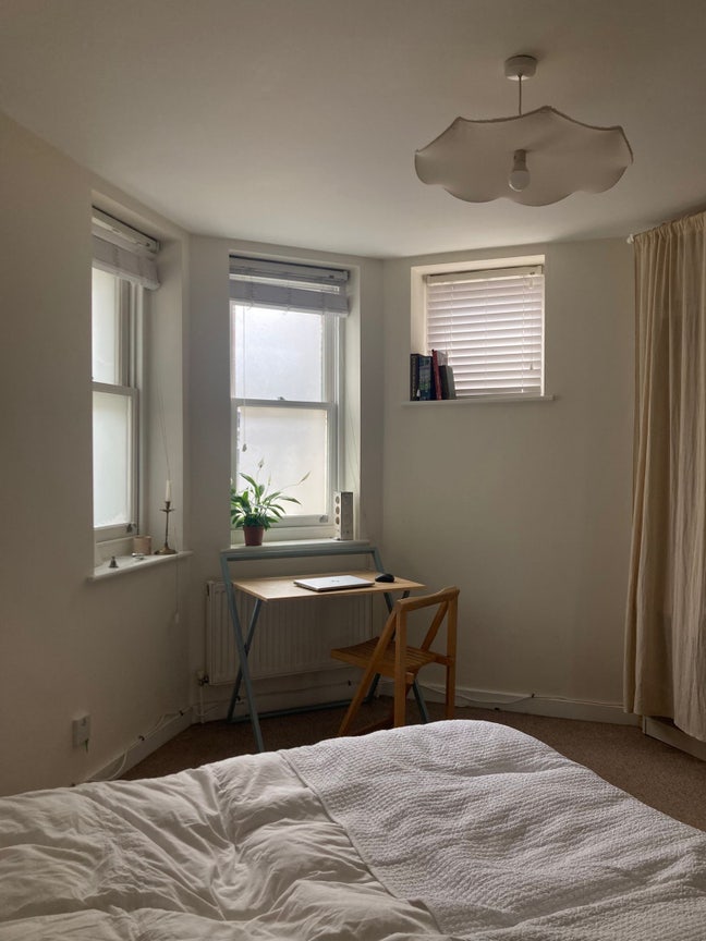 Large double room in lovely 2-bed flat share 🪴🐈‍⬛🧡 Main Photo