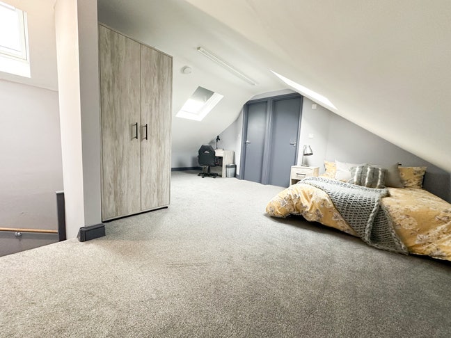 5 Bed Ensuite Property - Fenham Main Photo