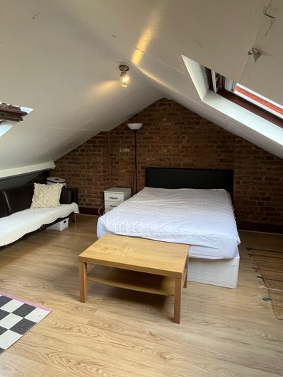 (189GT) Large Loft Room Close to Station  Main Photo