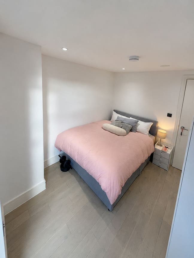 Lovely Fully Furnished Single Room in Upton Park Main Photo