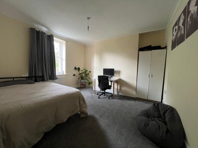 Extra Large double room in Charlton Main Photo