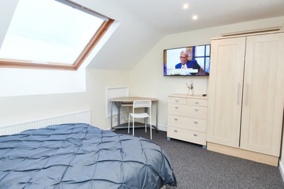 Large Double Room Available in Staple Hill Main Photo