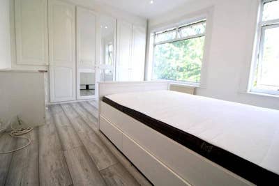 3 Bedroom House in Walthamstow Near Wood Street  Main Photo