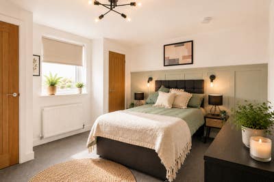 ✨Huge Couple Studio Room Available Today!✨ Main Photo