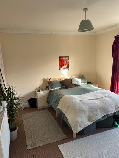 Spacious Double Room - Polygon / City Centre Main Photo