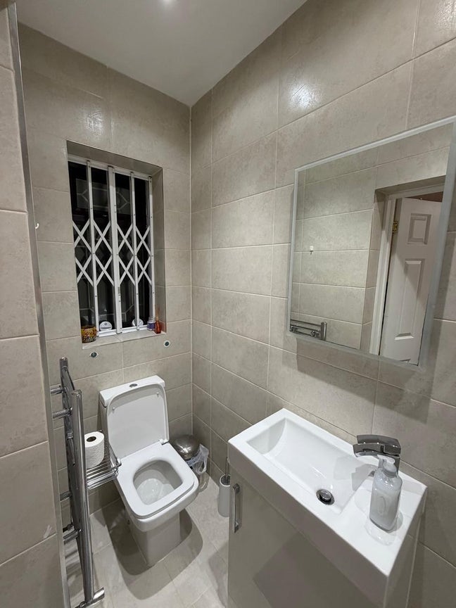 Double Room with Private Ensuite - Bills Included Main Photo