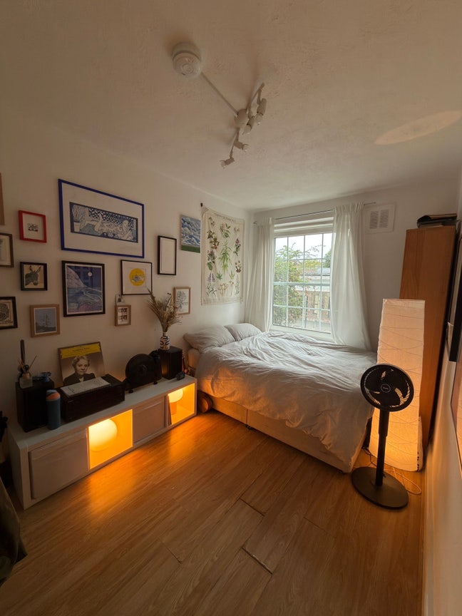 Double Room Zone 1/2 2 mins from Northern Line! Main Photo