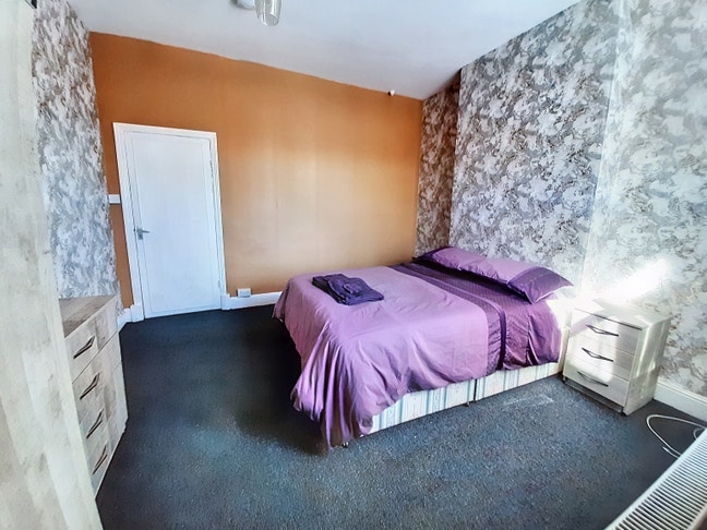Double Bedroom near West Bromwich Town Centre  Main Photo