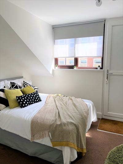 Walk to Town in 10 Mins - It's True 👣🛍️ Main Photo