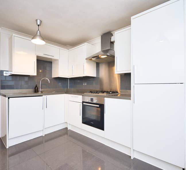 Gorgeous 2 Bed Apartment in Mile ENd E3 Main Photo