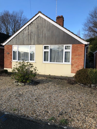 Lovely double room in detached bungalow  Main Photo
