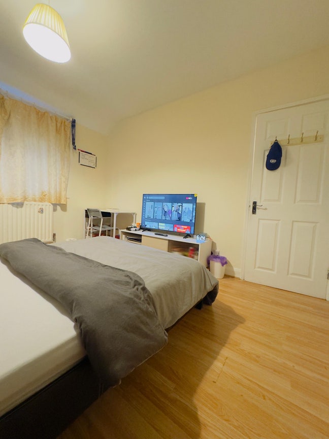 A double room is available  Main Photo