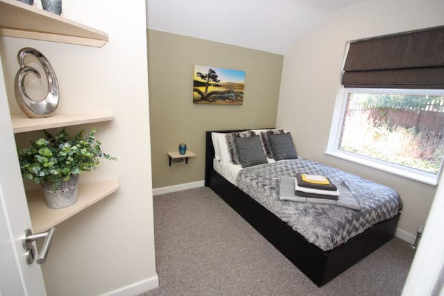 👑 Luxury Living Throughout | Premium House Share Main Photo