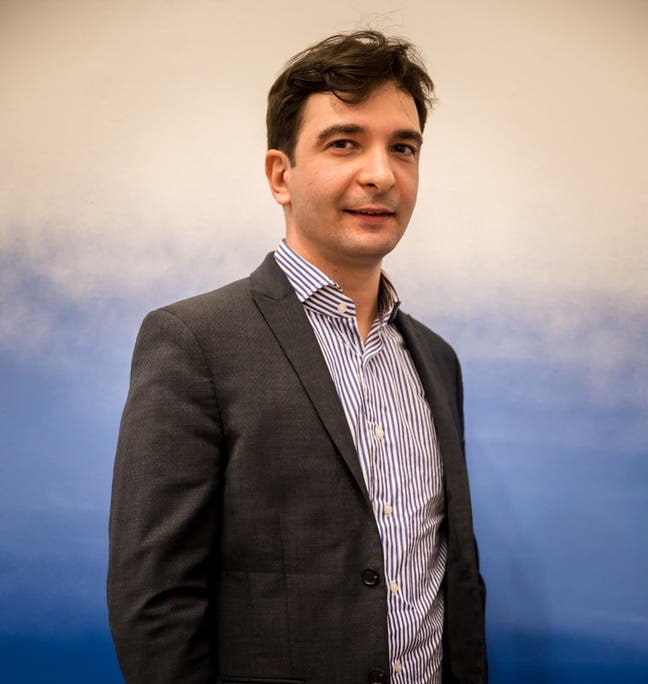 I am a professional male aged 37. I am lookin... Main Photo