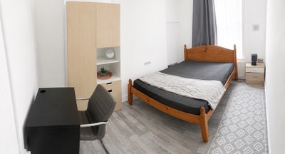 Double Room (1 Person) 2 Mins to College Main Photo