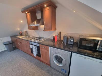  1 Bedroom Attic Apartment  (Leyton) Main Photo