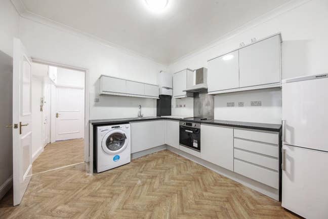 Spacious 1 bed close by Fulham and Parsons Green Main Photo
