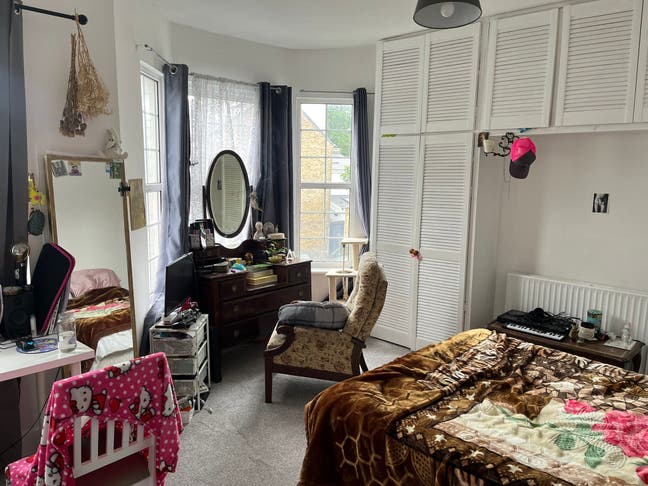 Bedroom in Peckham Main Photo