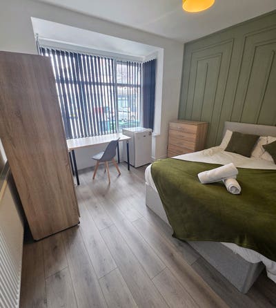 Newly Refurbished - Heart of Smethwick - Main Photo
