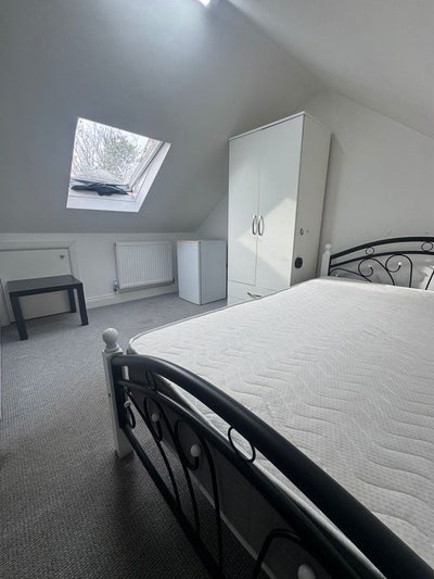 ✨ 🛌 Double Room to Let in - Thornton Heath  Main Photo