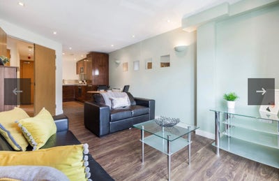 Room available in central headingley flat  Main Photo