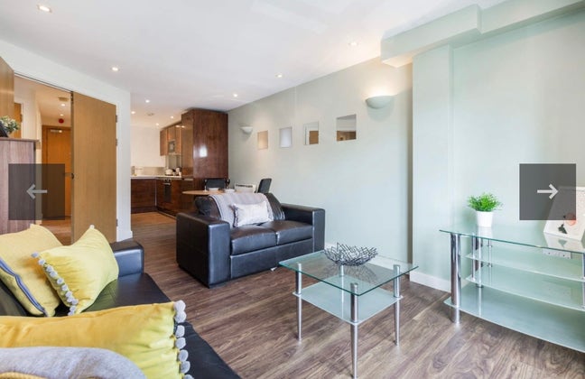 Room available in central headingley flat  Main Photo
