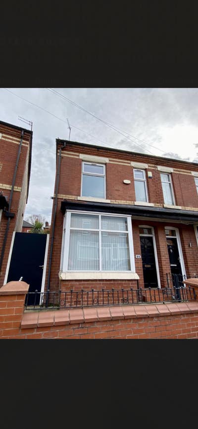 Double Room in Shared House  Main Photo