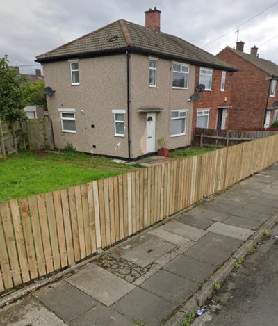 2 bedroom semidetached house with large garden  Main Photo