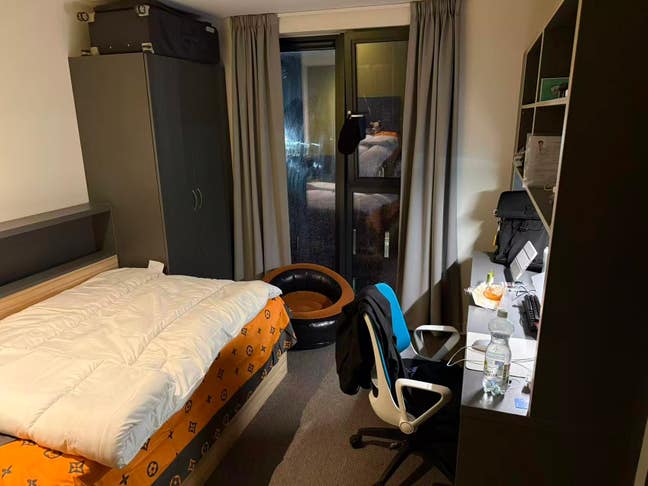 Come rent my flat!!! If you pay, you stay!!!!!!!!! Main Photo