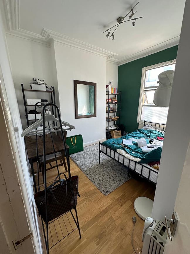 Room Available in Putney – &pound;800/month + Bills Main Photo