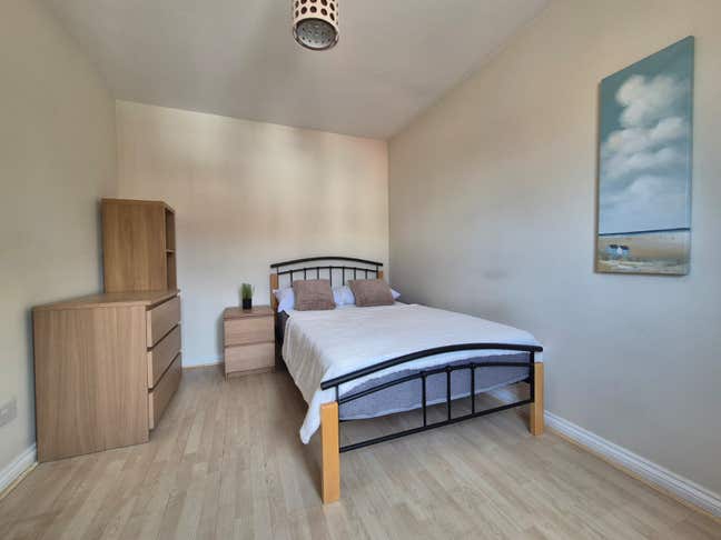 Stopsley/Wigmore - RoomsBySue Main Photo