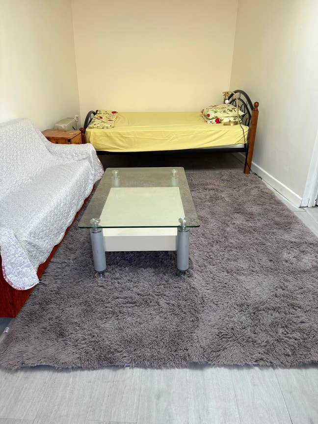 🏡 1 Bedroom House | IG2 7DL | All Bills Inc Main Photo