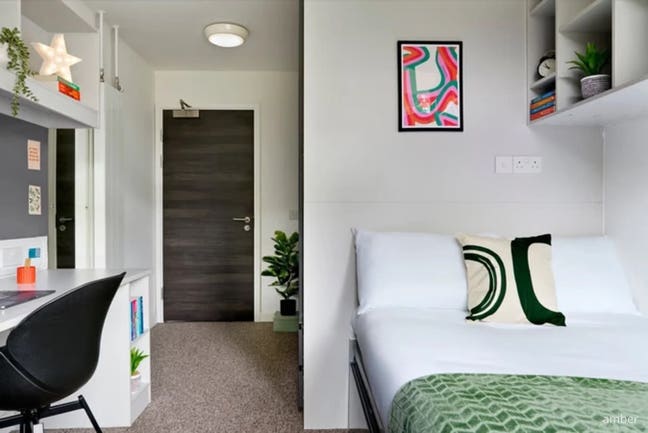 En-suite Room in Clifton & Stewart House, West End Main Photo