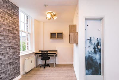 En-suite Room Takeover City Centre (All Bills Inc) Main Photo